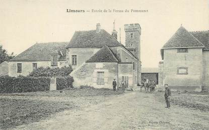 CPA FRANCE 91 "Limours, Entrée de la ferme du Pommeret".