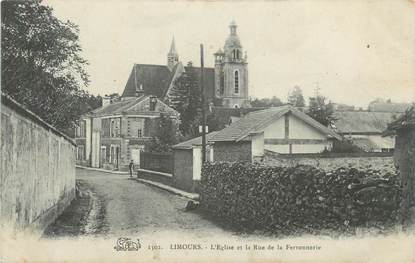 CPA FRANCE 91 "Limours, L'église et la rue de la Ferronnerie".