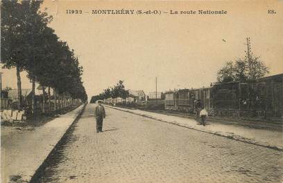 CPA FRANCE 91 "Montlhéry La route nationale"