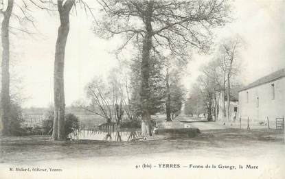 CPA FRANCE 91 " Yerres, Ferme de la Grange, la mare".