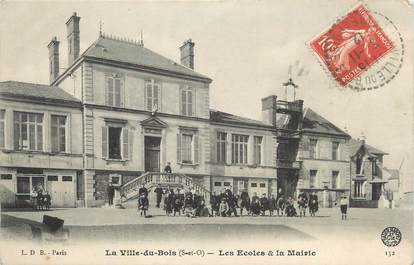 CPA FRANCE 91 " La Ville du Bois, Les écoles et la Mairie".