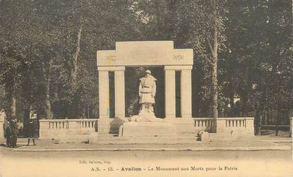 CPA FRANCE 89 " Avallon, Le monument aux morts".