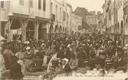 71 SaÔne Et Loire CPA FRANCE 71 " Louhans, Rue des Arcades un jour de marché".