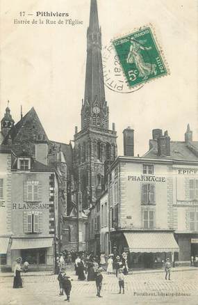 CPA FRANCE 45 " Pithiviers, Entrée de la rue de l'Eglise"