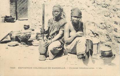 CPA FRANCE 13 " Marseille, Exposition coloniale, Cuisine Sénégalaise";