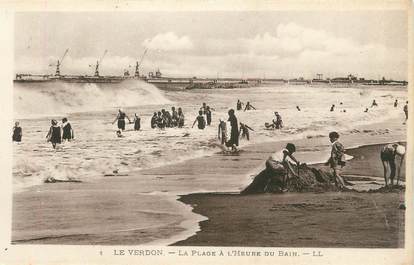 CPA FRANCE 33 " Le Verdon, La plage à l'heure du bain'.