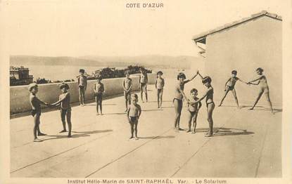 CPA FRANCE 83 " St Raphaël, Institut Hélio Marin, Le solarium".