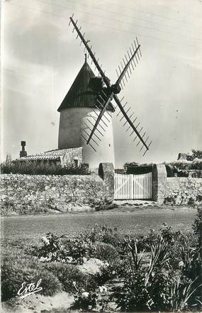 CPSM FRANCE 85 "Ile de Noirmoutier, L'herbudière, Moulin de la Giraudière". / MOULIN