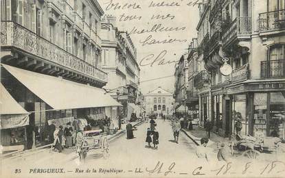 CPA FRANCE 24 " Perigueux, Rue de la République".