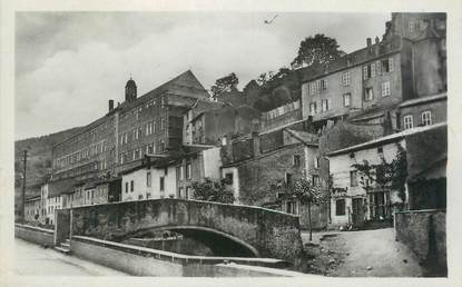 CPSM FRANCE 57 " Sierck les Bains, Le nouveau collège et la rue des Tanneurs".