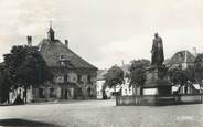 57 Moselle CPSM FRANCE 57 " Phalsbourg, L'Hôtel de Ville et le monument du Maréchal Mouton".