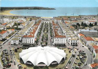 CPSM FRANCE 17 " Royan, Le marché couvert Boulevard Aristidde Briand".