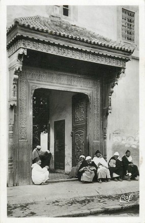 CPSM MAROC "Marrakech, Entrée du Palais du Pacha"