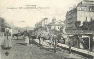 63 Puy De DÔme CPA FRANCE 63 " La Bourboule, La place aux ânes". / ANE