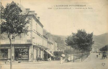 CPA FRANCE 63 " La Bourboule, Avenue de la gare".