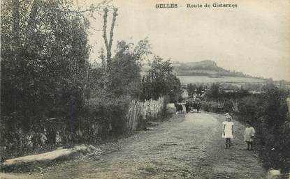 CPA FRANCE 63 " Gelles, Route de Cisternes".