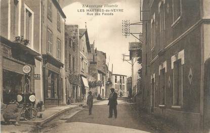 CPA FRANCE 63 "Les Martres de Veyre, Rue des Fossés".