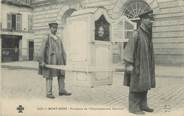 63 Puy De DÔme CPA FRANCE 63 ' Le Mont Doré, Porteurs de l'établissement thermal".