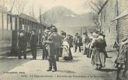 63 Puy De DÔme CPA FRANCE 63 "Le Puy de Dôme, Arrivée du tramway à la Barraque". / TRAMWAY