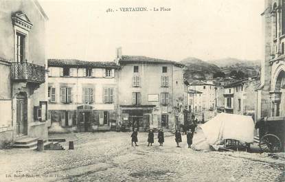 CPA FRANCE 63 " Vertaizon, La place".