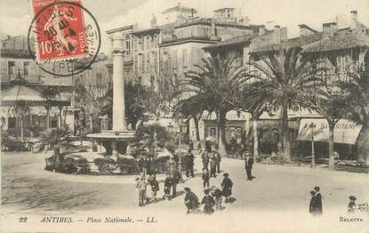 CPA FRANCE 06 " Antibes, Place Nationale".