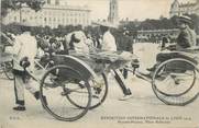 69 RhÔne CPA FRANCE 69 " Lyon, Exposition internationale de 1914, pousses-pousses place Bellecour".