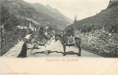 CPA FRANCE 65 " Les Pyrénées, Paysannes". / FOLKLORE