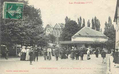 CPA FRANCE 65 "Loures Barbazan, Place de la Buvette le matin".