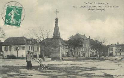 CPA FRANCE 46" Lacapelle Marival, Place du Marché".