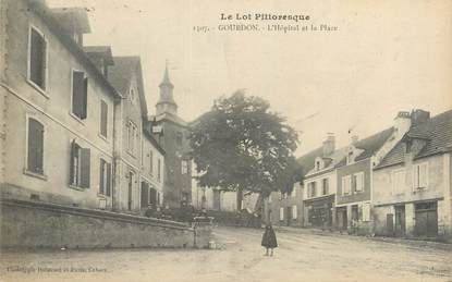 CPA FRANCE 46 " Gourdon, L'Hôpital et la place".