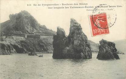 CPA FRANCE 83 " Ile de Porquerolles, Rochers des Mèdes".