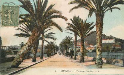 CPA FRANCE 83 " Hyères, L'Avenue Godillot".