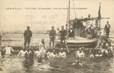 CPA FRANCE 83 "Toulon , L'Escadre vue du bord, la baignade".