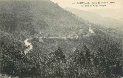 CPA FRANCE 83 " St Raphaël, Route de Fréjus à Cannes, vue prise du Mont Vinaigre".