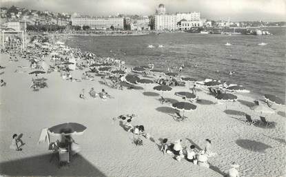 CPSM FRANCE 83 " St Raphaël, Vue générale de la plage".