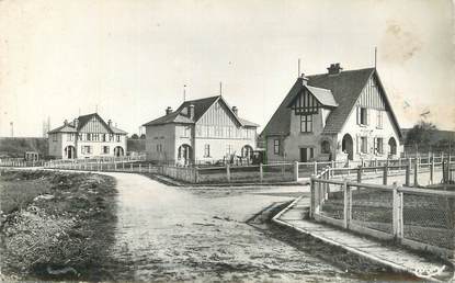 CPSM FRANCE 16 "La Couronne, Usine à ciment Laffarge et du Theil, cité ouvrière".