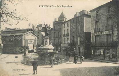 CPA FRANCE 34 " Pézénas, Place de la République".