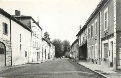 CPSM FRANCE 38 " St Jean de Bournay, Avenue de la gare".