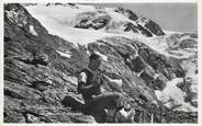 Suisse CPSM SUISSE "Ollon, Cabane de Moiry, le gardien et ses poules"