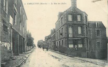 CPA FRANCE 50 " Barenton, La rue des halles".