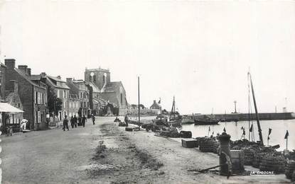 CPSM FRANCE 50 " Barfleur, Le port".