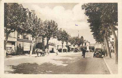 CPA FRANCE 58 " Cosne sur Loire, Place de la République".