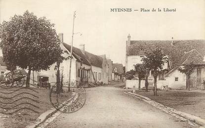 CPA FRANCE 58 " Myennes, Place de la Liberté".