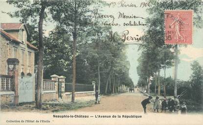 CPA FRANCE 78 " Neauphle le Château, L'avenue de la République".
