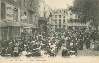 CPA FRANCE 35 "Saint Malo, la place Chateaubriand"