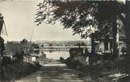 27 Eure CPSM FRANCE 27 "Vieux Port, La descente vers la Seine".