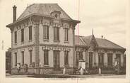 27 Eure CPA FRANCE 27 " La Commanderie, Ecole et Mairie".