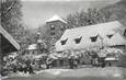 CPSM FRANCE 74 " Samoëns, L'église et la place".