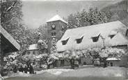 74 Haute Savoie CPSM FRANCE 74 " Samoëns, L'église et la place".