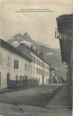 CPA FRANCE 74 " Sallanches, Rue Chenal et les Aiguilles de Varens".